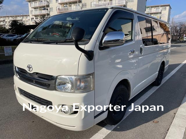 TOYOTA HIACE VAN