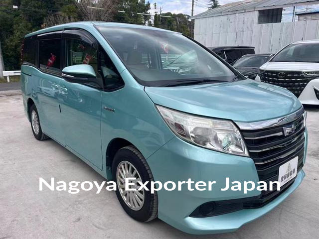 TOYOTA NOAH