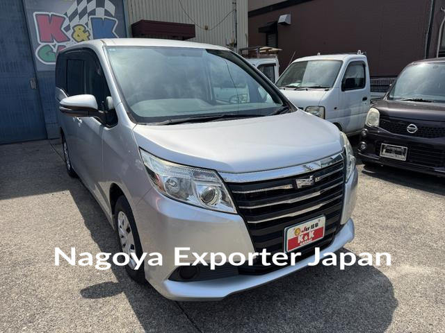 TOYOTA NOAH