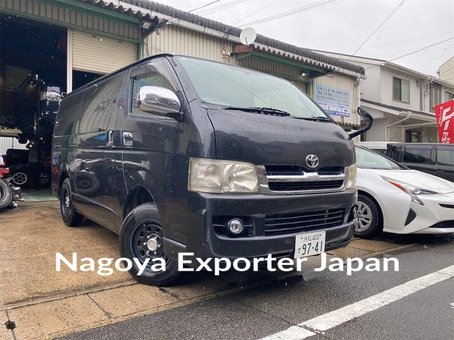 TOYOTA HIACE VAN