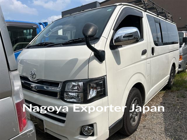 TOYOTA HIACE VAN