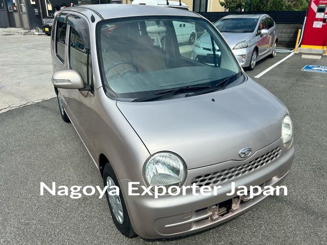 DAIHATSU MOVE LATTE