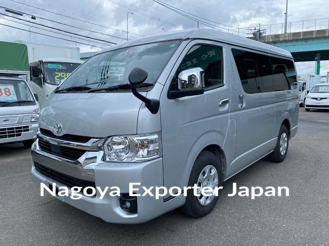 TOYOTA HIACE WAGON