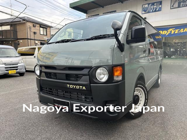 TOYOTA HIACE VAN
