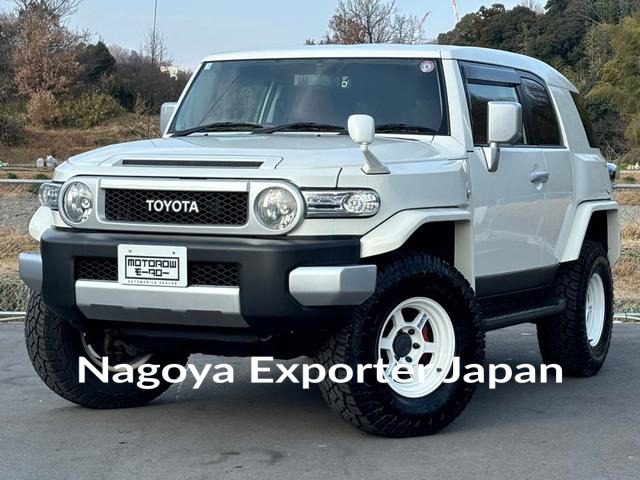 TOYOTA FJ CRUISER