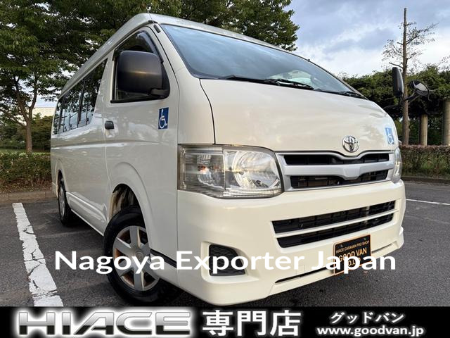 TOYOTA HIACE VAN