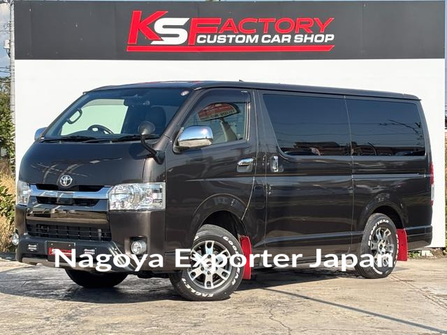 TOYOTA HIACE VAN