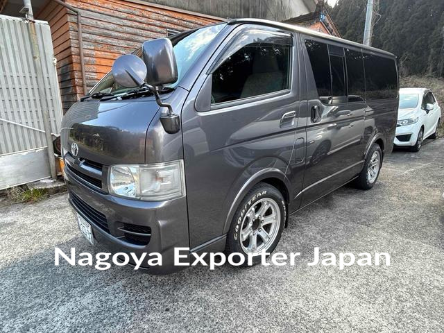 TOYOTA HIACE VAN