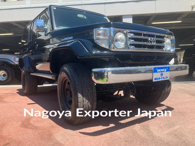 TOYOTA LAND CRUISER 70