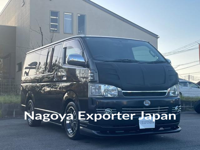 TOYOTA HIACE VAN