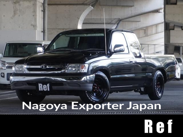 TOYOTA HILUX SPORTS PICK UP