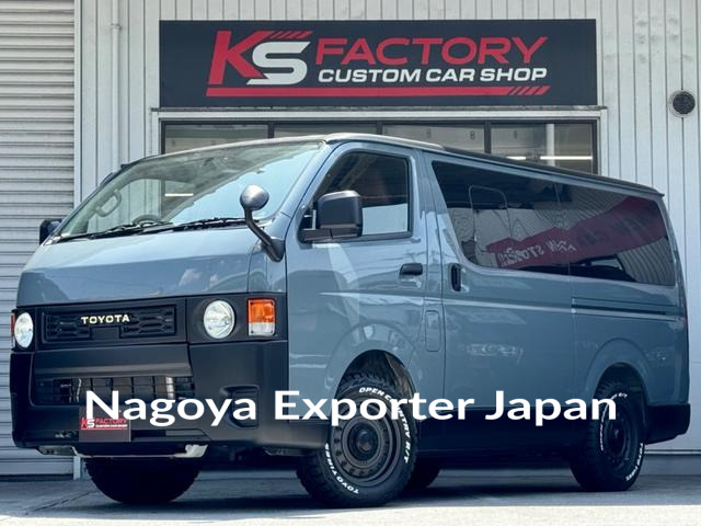 TOYOTA HIACE VAN