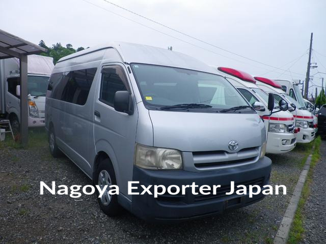 TOYOTA HIACE COMMUTER