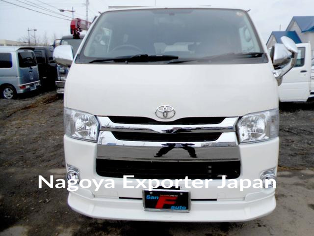 TOYOTA HIACE VAN
