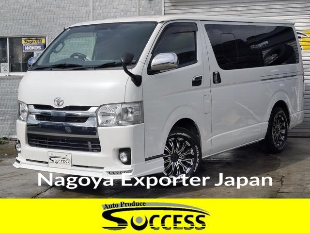 TOYOTA HIACE VAN