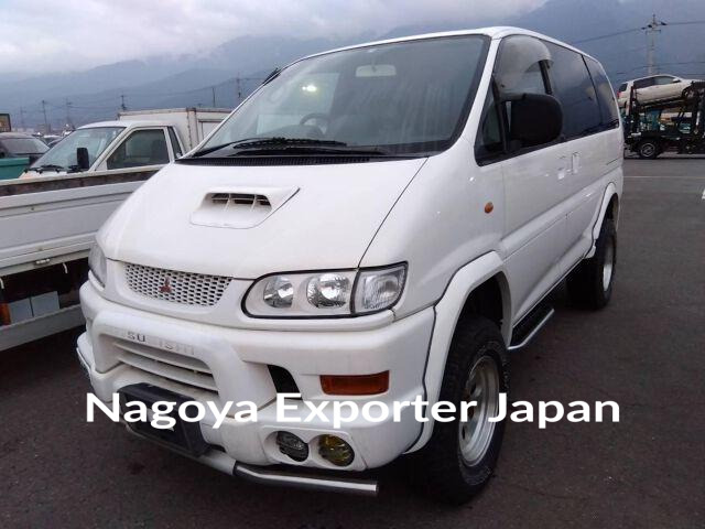 MITSUBISHI DELICA SPACE GEAR