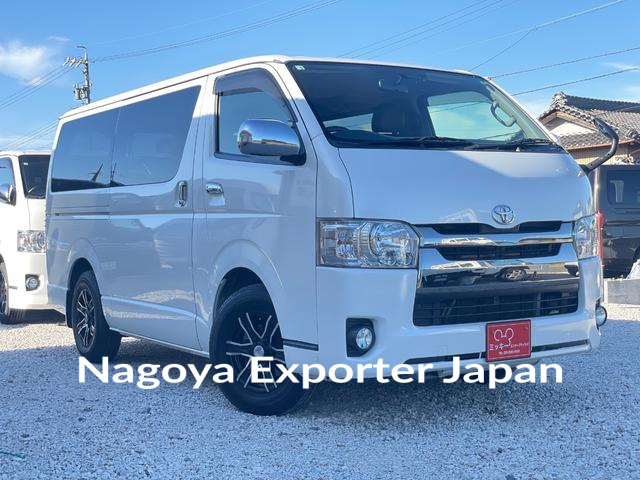 TOYOTA HIACE VAN