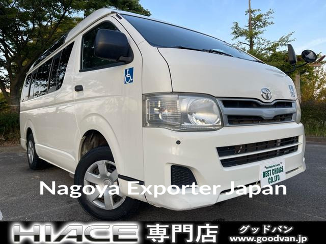 TOYOTA HIACE VAN