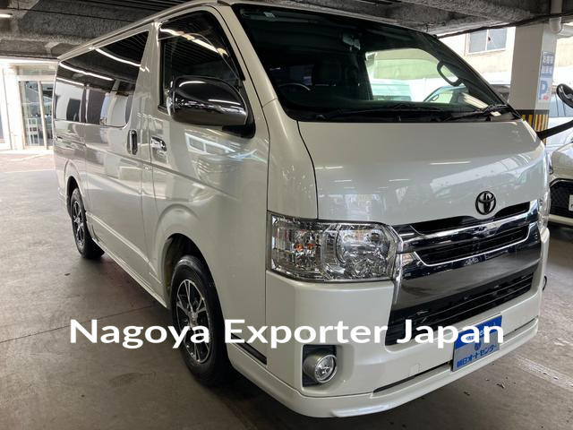 TOYOTA HIACE VAN