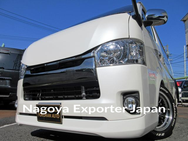 TOYOTA HIACE VAN