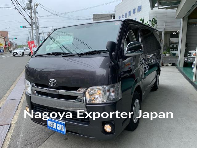 TOYOTA HIACE VAN