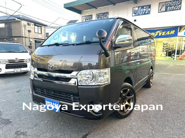 TOYOTA HIACE VAN