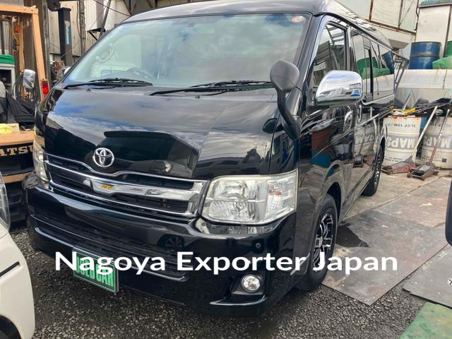 TOYOTA HIACE VAN