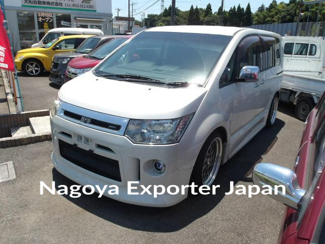 MITSUBISHI DELICA D:5