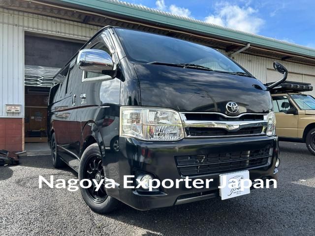 TOYOTA HIACE VAN