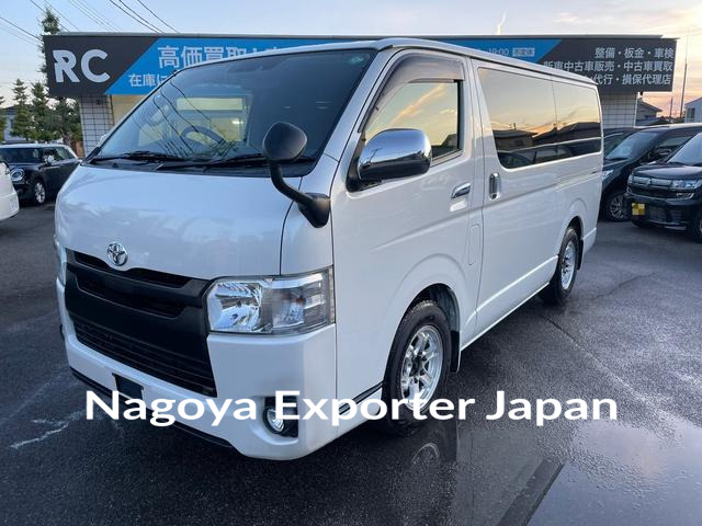TOYOTA HIACE VAN