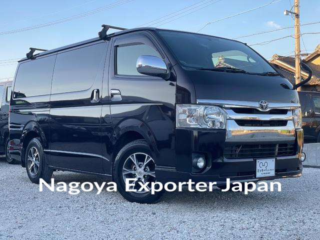 TOYOTA HIACE VAN