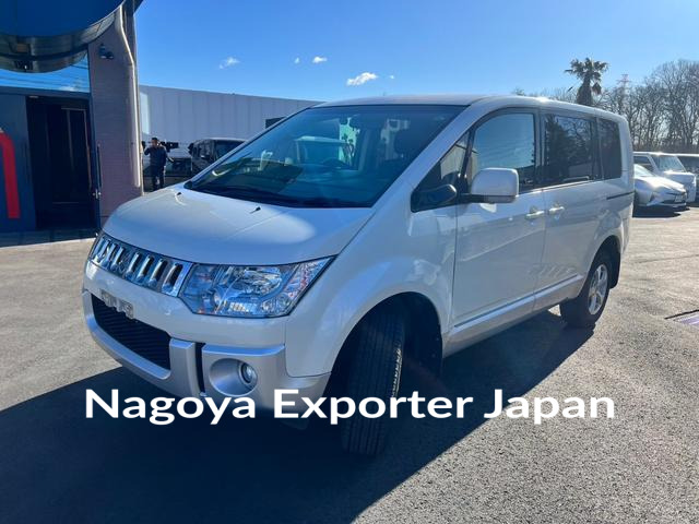 MITSUBISHI DELICA D:5