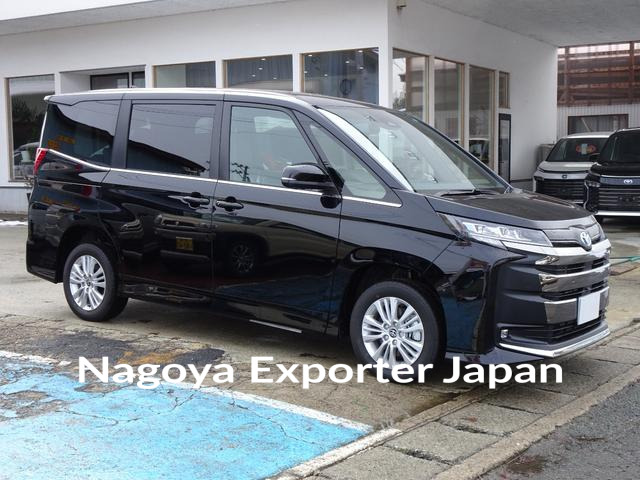 TOYOTA NOAH