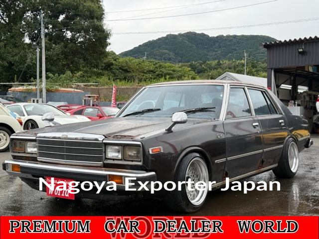 NISSAN LAUREL