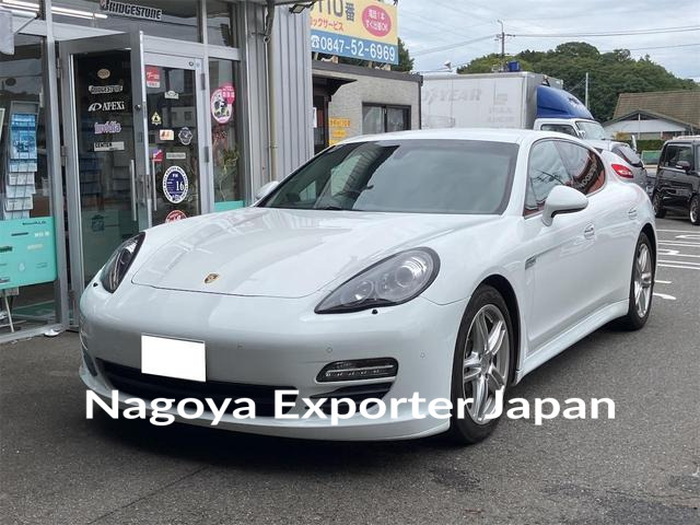 PORSCHE PANAMERA