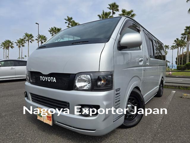 TOYOTA HIACE VAN