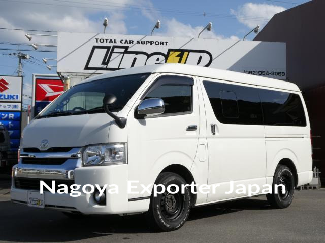 TOYOTA HIACE VAN