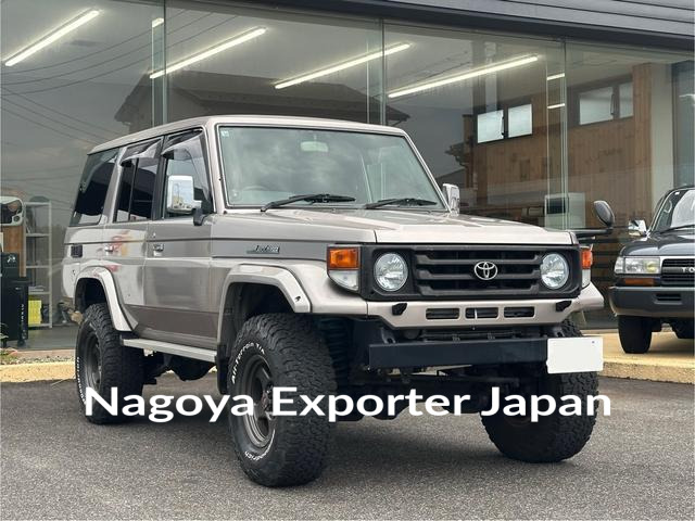 TOYOTA LAND CRUISER 70