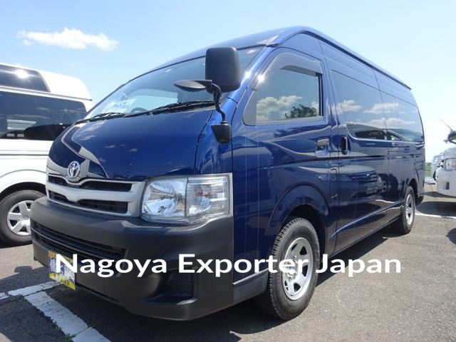 TOYOTA HIACE COMMUTER