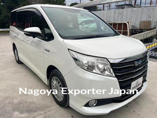 TOYOTA NOAH