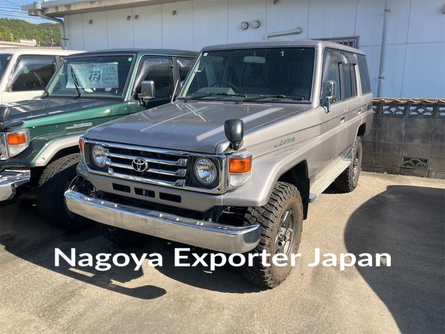 TOYOTA LAND CRUISER 70