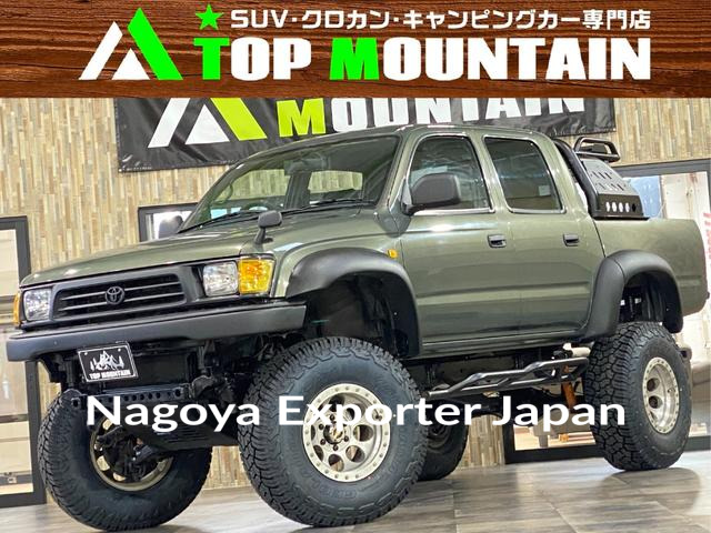 TOYOTA HILUX SPORTS PICK UP