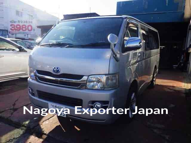 TOYOTA HIACE VAN