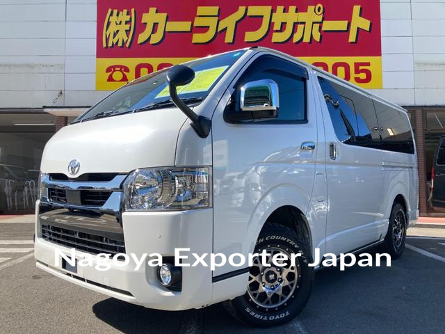 TOYOTA HIACE VAN