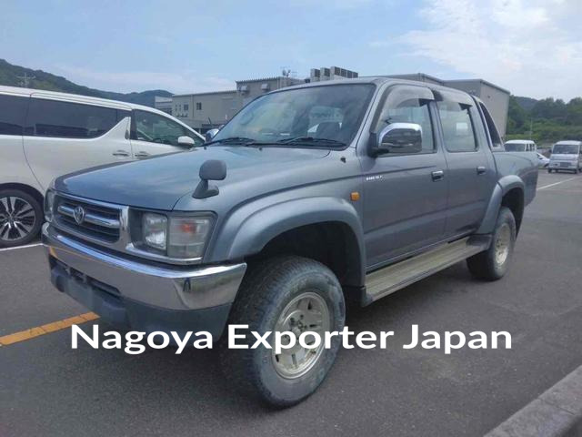 TOYOTA HILUX SPORTS PICK UP