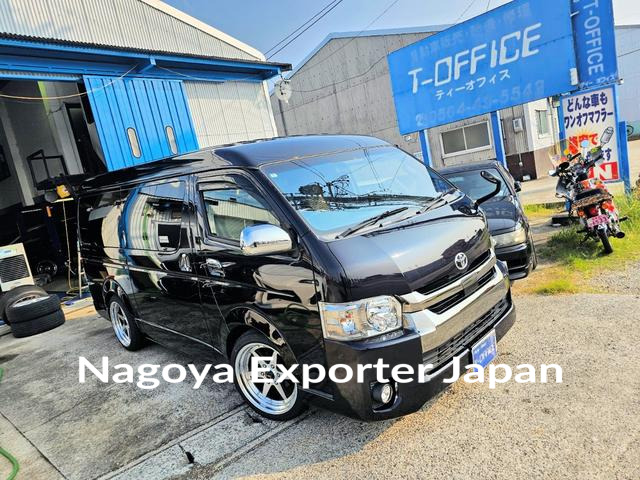 TOYOTA HIACE VAN