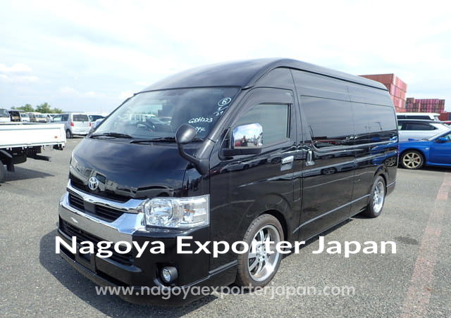 2022 TOYOTA HIACE COMMUTER