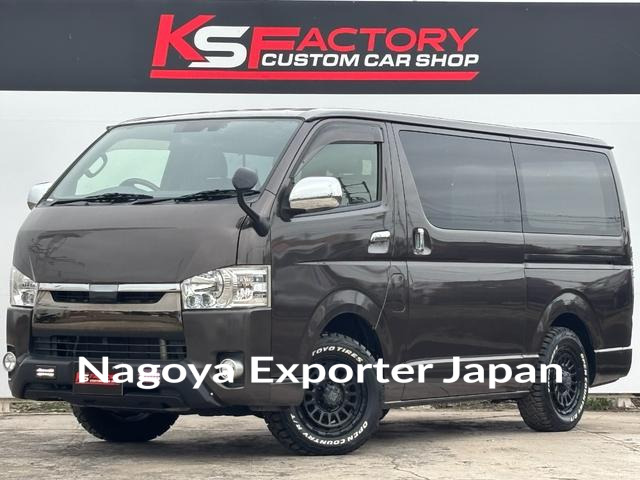 TOYOTA HIACE VAN