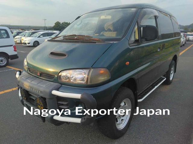 MITSUBISHI DELICA SPACE GEAR