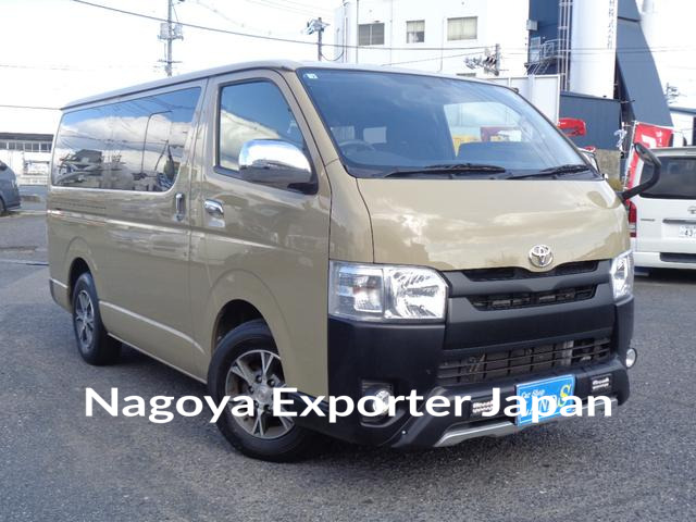 TOYOTA HIACE VAN